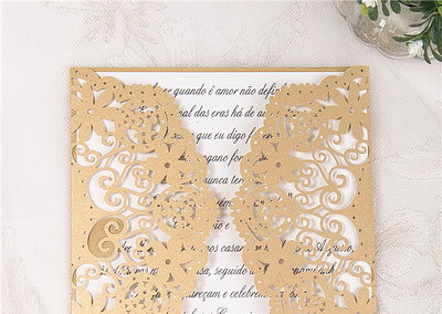 27_partecipazione-quadrata-2-ali-oro-interno-bianco